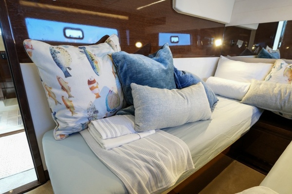 59ft Prestige Yacht For Sale