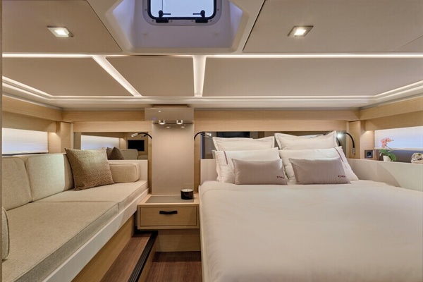 43ft Jeanneau Yacht For Sale