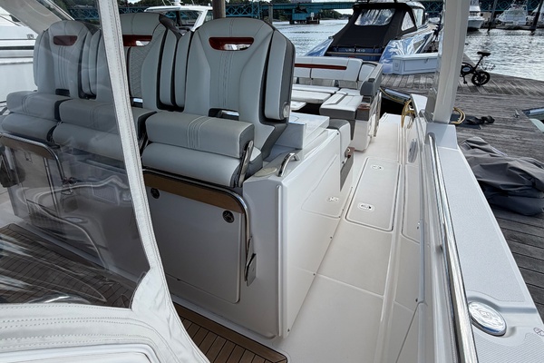 38ft Tiara Yachts Yacht For Sale