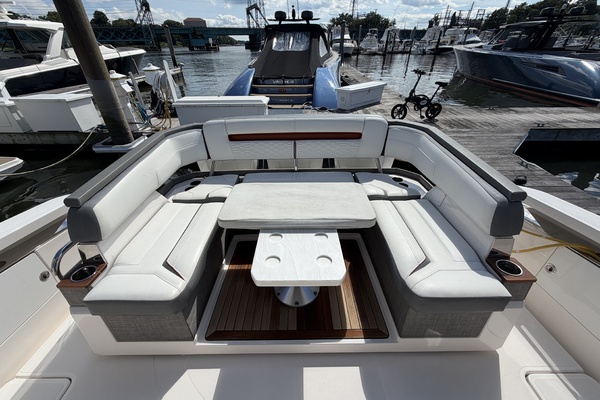 38ft Tiara Yachts Yacht For Sale