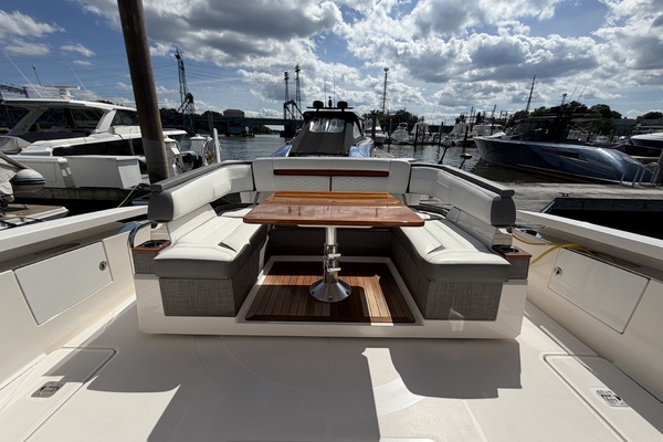 38ft Tiara Yachts Yacht For Sale