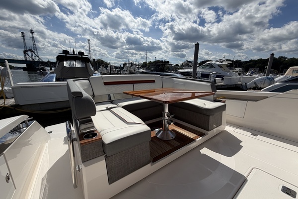 38ft Tiara Yachts Yacht For Sale