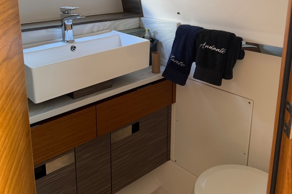 38ft Tiara Yachts Yacht For Sale