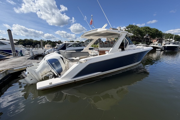 38ft Tiara Yachts Yacht For Sale