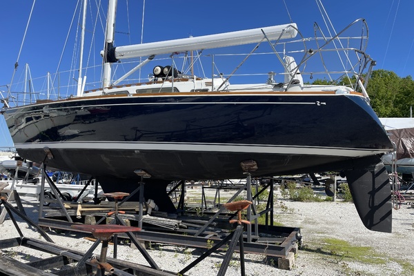 EPIPHANY 36ft Sabre Yacht For Sale