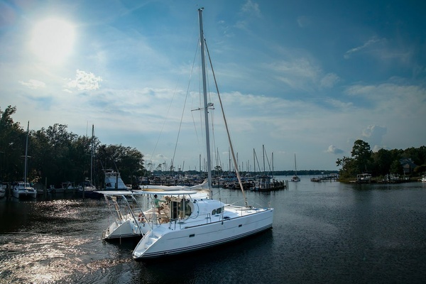 2001Lagoon 41 ft 410