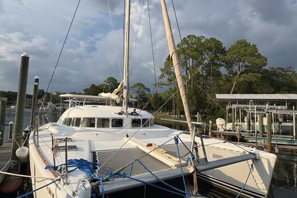 2001Lagoon 41 ft 410