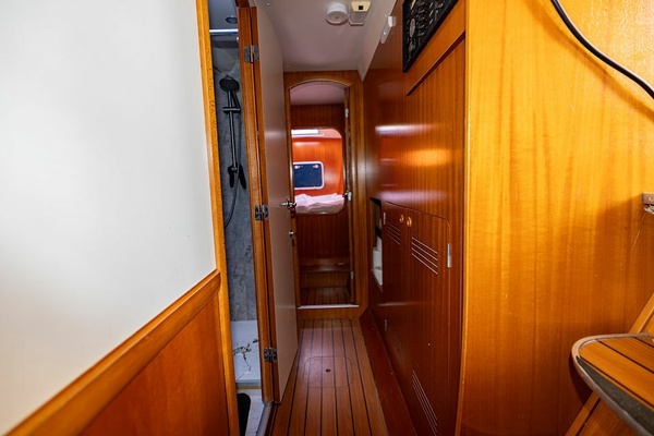 2001Lagoon 41 ft 410