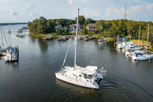 2001Lagoon 41 ft 410