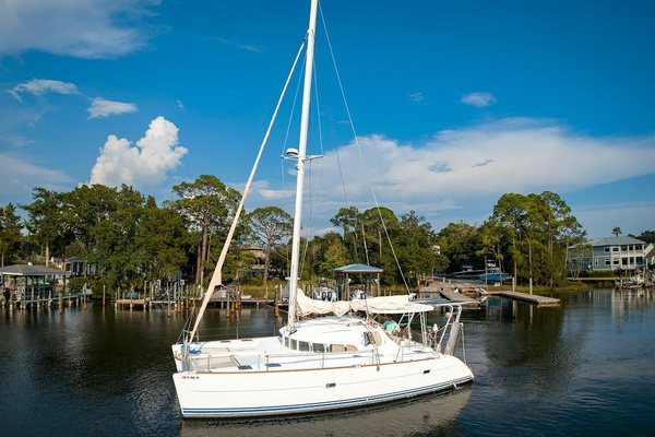 2001Lagoon 41 ft 410