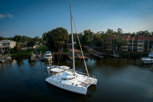 2001Lagoon 41 ft 410