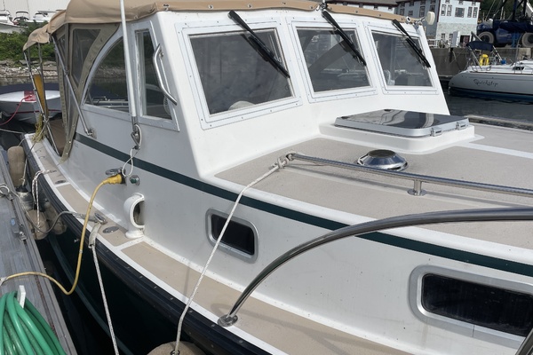 CELESTIA H 28ft Ellis Yacht For Sale