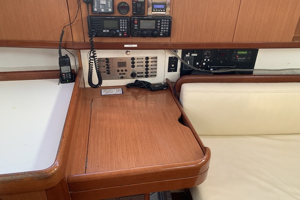 American Spirit II 40ft Beneteau Yacht For Sale