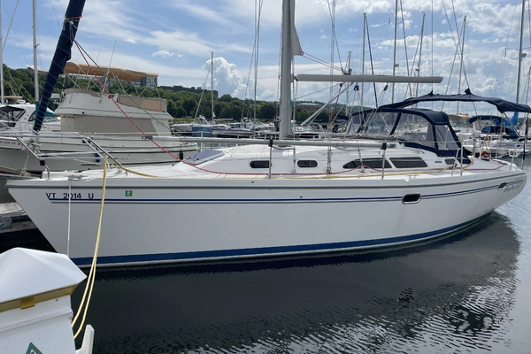 36-ft-Catalina-2004--BOATY CALL Burlington Vermont United States  yacht for sale