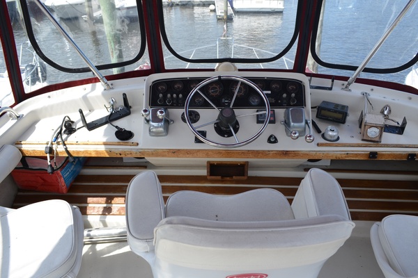Weather or Knot 34ft Silverton Yacht For Sale