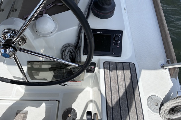 34ft Jeanneau Yacht For Sale
