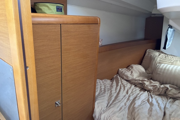 34ft Jeanneau Yacht For Sale