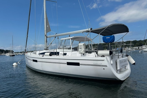 Catalina 425 Yacht For Sale