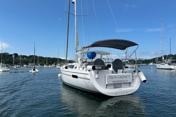 Catalina 425 Yacht For Sale