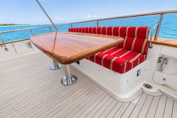 Marlow Explorer 70E-CB Yacht For Sale