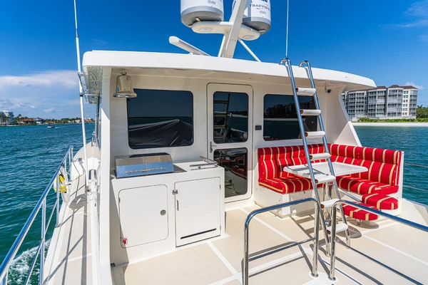 Marlow Explorer 70E-CB Yacht For Sale