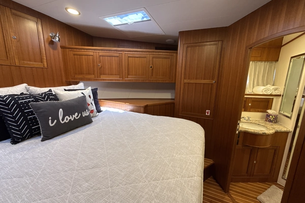 Marlow Explorer 70E-CB Yacht For Sale