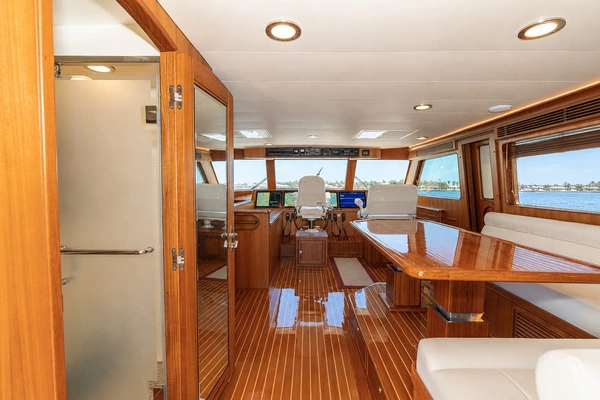 Marlow Explorer 70E-CB Yacht For Sale