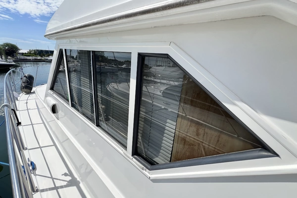 Navigator 4400 Yacht For Sale