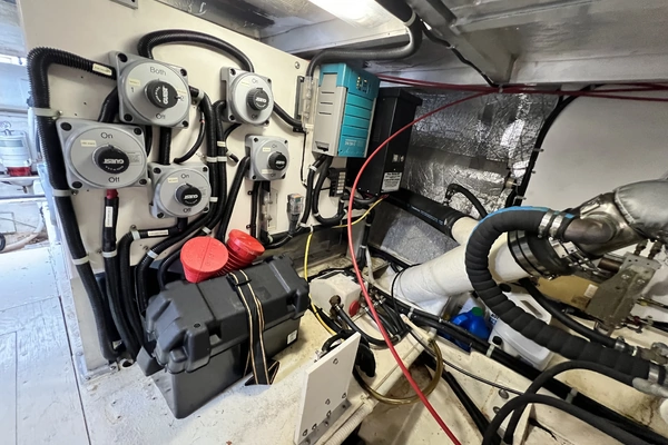 Navigator 4400 Yacht For Sale