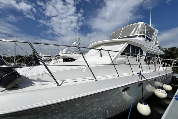 Navigator 4400 Yacht For Sale