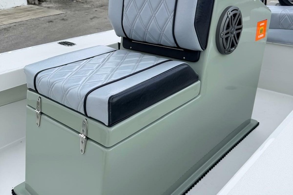 17ft Beavertail Yacht For Sale