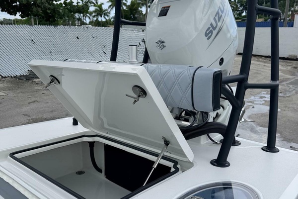 17ft Beavertail Yacht For Sale