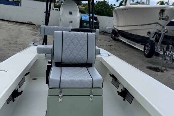 17ft Beavertail Yacht For Sale