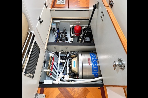Ramble On 44ft Reliance Yacht For Sale