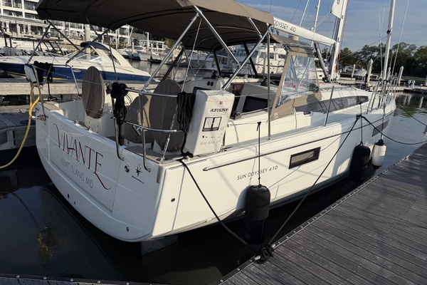 VIVANTE 41ft Jeanneau Yacht For Sale