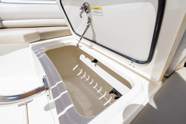 33ft Boston Whaler Yacht For Sale