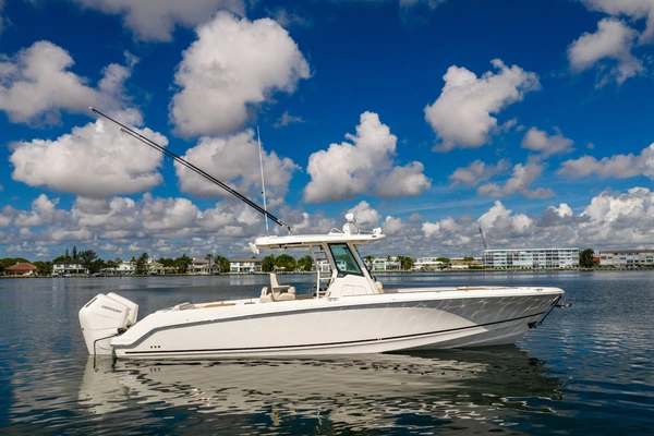 33-ft-Boston Whaler-2024-330 Outrage- Palm Beach Florida United States  yacht for sale