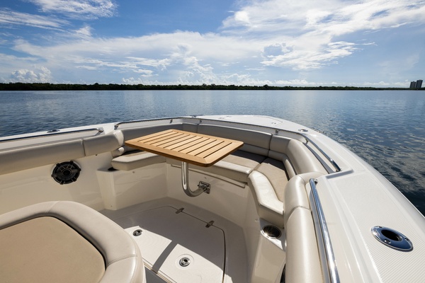 33ft Boston Whaler Yacht For Sale