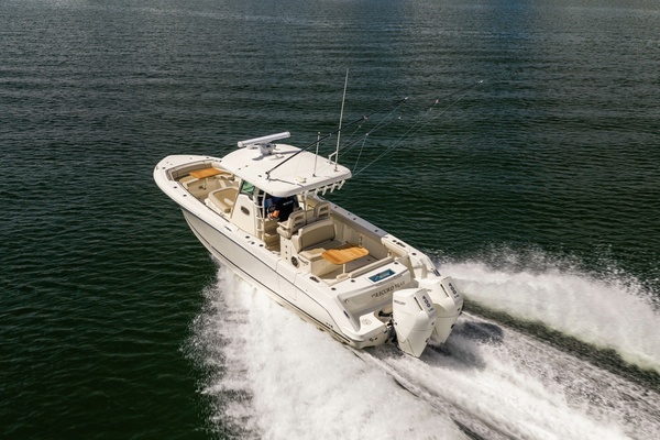 33ft Boston Whaler Yacht For Sale