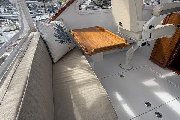 Renegade 26ft Webbers Cove Yacht For Sale