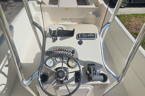 25ft Carolina Skiff Yacht For Sale
