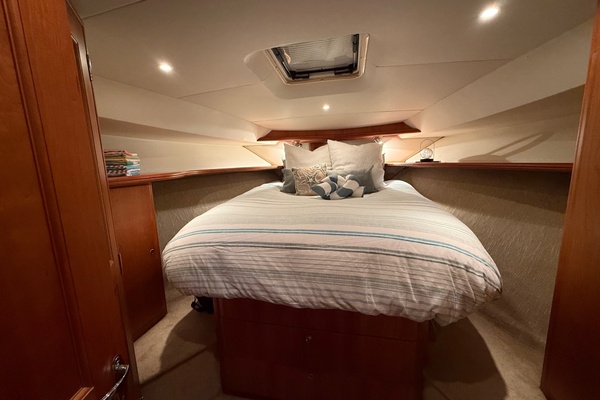 65 Roses 42ft Silverton Yacht For Sale