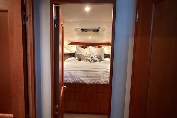 65 Roses 42ft Silverton Yacht For Sale