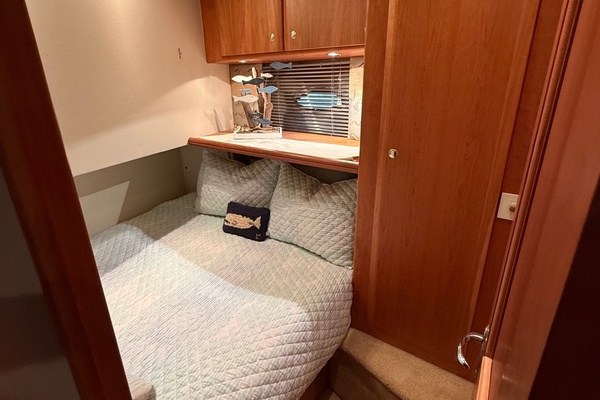 65 Roses 42ft Silverton Yacht For Sale