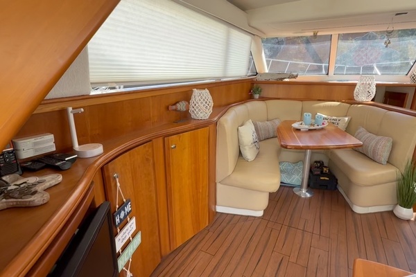 65 Roses 42ft Silverton Yacht For Sale