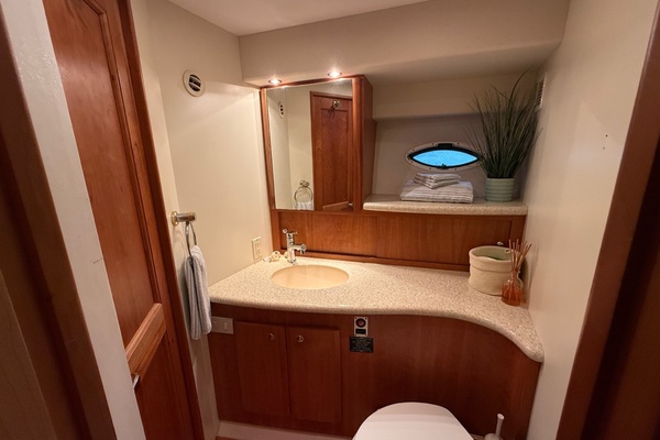65 Roses 42ft Silverton Yacht For Sale