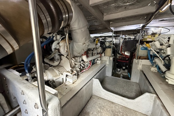 65 Roses 42ft Silverton Yacht For Sale