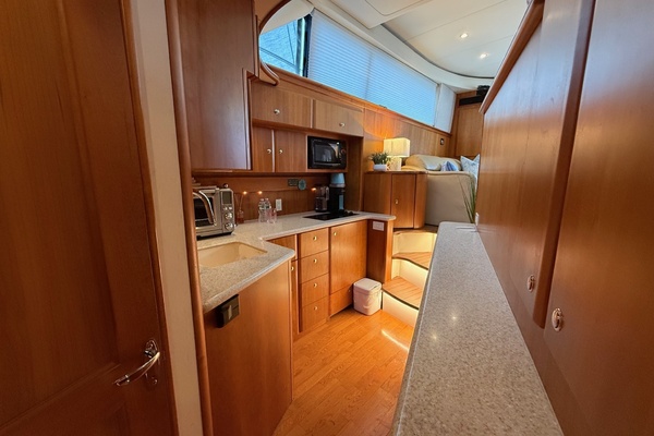 65 Roses 42ft Silverton Yacht For Sale