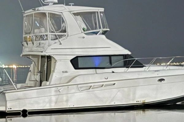 42-ft-Silverton-2001-Convertible-65 Roses Braintree Massachusetts United States  yacht for sale