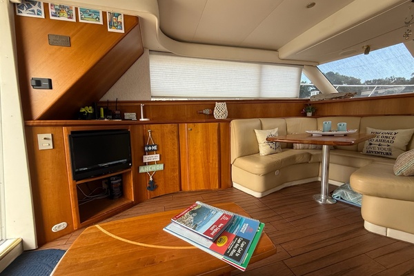 65 Roses 42ft Silverton Yacht For Sale